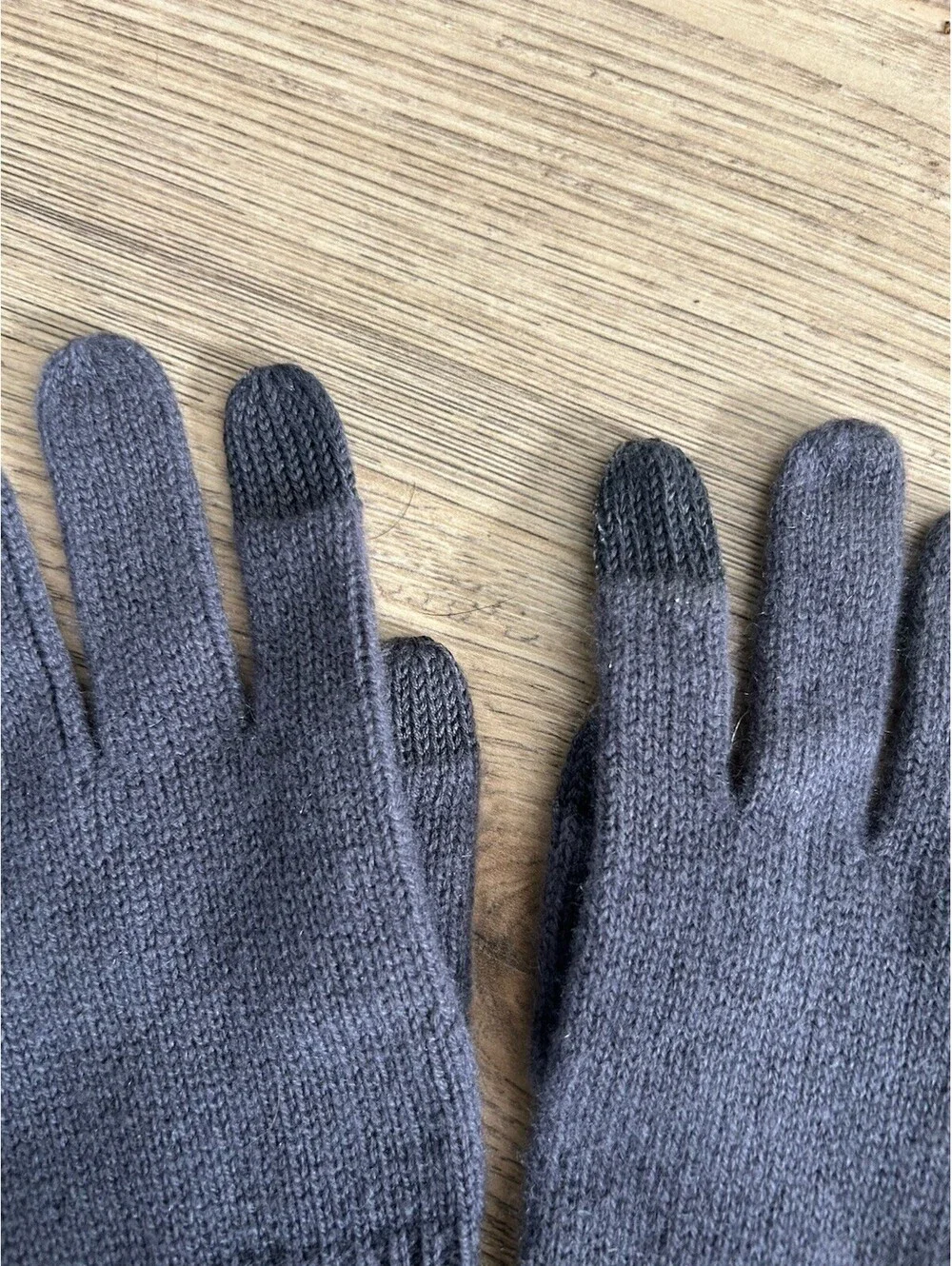 NORDSTROM 100% Cashmere Gray Agate Gloves One Size NWT